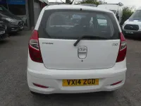 Used Hyundai i10 Active 83 HP (61 kW) 2014 White Hatchback