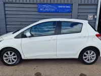 Gebraucht Toyota Yaris 2012 Weiß Kleinwagen