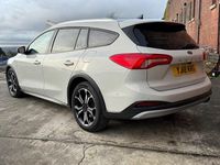 Used Ford Focus Active 125 HP (91 kW) 2018 White Estate