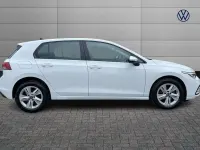 Used VW Golf VIII Life 110 HP (80 kW) 2022 White Hatchback