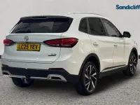 Käytetty MG ZS Trophy 196 HP (144 kW) 2024 Valkoinen Katumaasturi