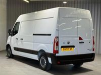 Used Vauxhall Movano Edition 135 HP (99 kW) 2021 White MPV