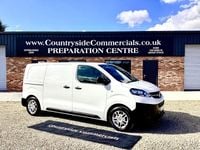 Gebraucht Vauxhall Vivaro 120 PS (88 kW) 2020 Weiß Van / Kleinbus