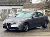 Used Alfa Romeo Giulia Saloon Super 200 HP (147 kW) 2018 Vesuvio grey Sedan
