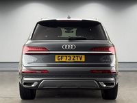 Usado Audi Q7 Black Edition 231 HP (169 kW) 2023 Cinzento SUV
