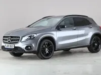 Usado Mercedes GLA180 Urban 122 HP (89 kW) 2020 Cinzento SUV