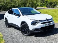 Usado Citroën e-C4 100 kW (136 HP) 2024 Branco Sedan