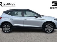 Used Seat Arona SE Technology 95 HP (69 kW) 2023 Urban silver / midnight black roof SUV