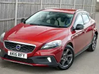 Used Volvo V40 2015 Red Hatchback