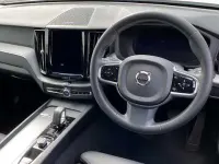 Begagnad Volvo XC60 Plus 197 HK (144 kW) 2023 SUV