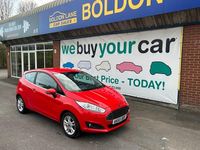 Used Ford Fiesta Zetec 82 HP (60 kW) 2015 Red Hatchback