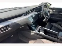 Usado Audi Q8 e-tron S-Line 300 kW (408 CV) 2024 Gris SUV