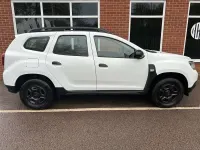 Second-hand Dacia Duster Essentiel 90 CP (66 kW) 2022 Alb SUV