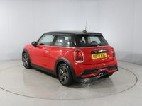 Used Mini Cooper S Classic 176 HP (129 kW) 2022 Red Hatchback