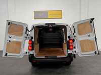 Used Vauxhall Vivaro S 100 HP (73 kW) 2023 White MPV