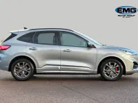 Usado Ford Kuga ST-Line 120 HP (88 kW) 2022 Prateado SUV