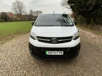 Used Vauxhall Vivaro 100 kW (136 HP) 2024 White MPV