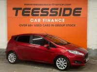 Used Ford Fiesta Titanium 100 HP (73 kW) 2016 Red Hatchback