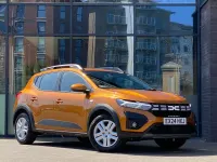 Used Dacia Sandero Expression 91 HP (66 kW) 2024 Orange Hatchback