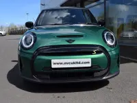 Begagnad Mini Cooper S Hatch 135 kW (184 HK) 2023 Grön Halvkombi