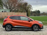 Used Renault Captur Dynamique 90 HP (66 kW) 2014 Orange SUV