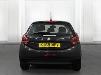 used Peugeot 208 1.2 PureTech Signature (s/s) 5dr