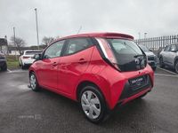 Used Toyota Aygo X-play 68 HP (50 kW) 2016 Red Hatchback