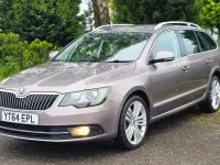 Used Skoda Superb Elegance 140 HP (102 kW) 2014 Mauve Estate