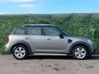 Usado Mini Cooper Classic 136 CV (100 kW) 2019 Plateado Utilitario