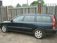 used Volvo V70 2.4