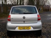 Używany VW Fox 54 KM (39 kW) 2008 Srebrny Hatchback