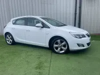 Used Vauxhall Astra SRi 115 HP (84 kW) 2012 White Hatchback
