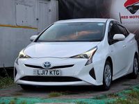 Used Toyota Prius 70 HP (51 kW) 2022 White Hatchback