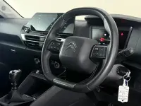 Used Citroën C4 PureTech 101 HP (74 kW) 2023 White SUV