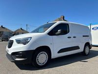 Begagnad Vauxhall Combo 2021 Vit Minibuss