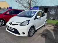 Used Toyota Aygo 68 HP (50 kW) 2012 White Hatchback