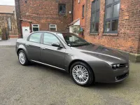 Begagnad Alfa Romeo 159 2011 Grå Sedan