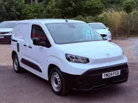 Used Toyota Proace Active 120 HP (88 kW) 2024 White MPV