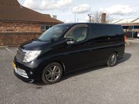 used Nissan Elgrand 2.5 V6 Automatic 8 Seats