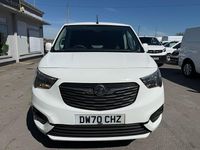 Second-hand Vauxhall Combo Sportive 100 CP (73 kW) 2021 Alb Monovolum