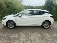 Used Vauxhall Astra SRi 2016 White Hatchback
