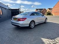 Begagnad Mercedes E350 2009 Silver Sportkupé