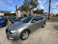 Used Skoda Octavia SE 140 HP (102 kW) 2014 Gold Estate