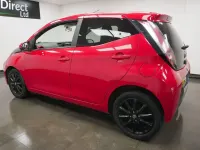 Used Toyota Aygo x-style 69 HP (50 kW) 2017 Red Hatchback