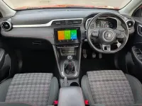 Używany MG ZS Excite 106 KM (77 kW) 2021 Pomarańczowy SUV