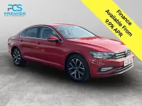 Begagnad VW Passat SEL 2021 Röd Sedan