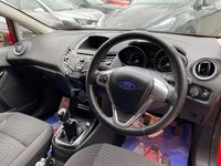 Used Ford Fiesta Zetec 100 HP (73 kW) 2013 Red Hatchback
