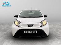 Used Toyota Aygo X PURE 72 HP (52 kW) 2023 White SUV