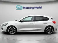 Used Ford Focus ST-Line X 125 HP (91 kW) 2021 Silver Hatchback