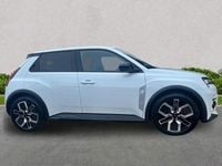 New Renault R5 Komfort 110 kW (150 HP) 2026 White Hatchback